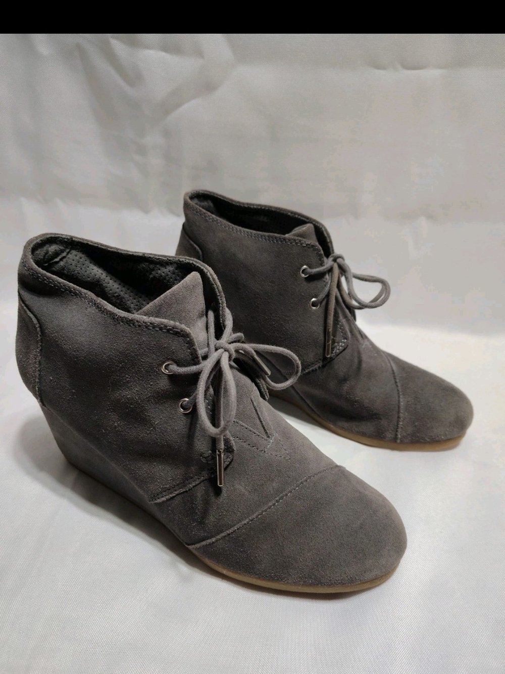 Tom's Women's Ankle Gray Suede Boots Women's Size 10